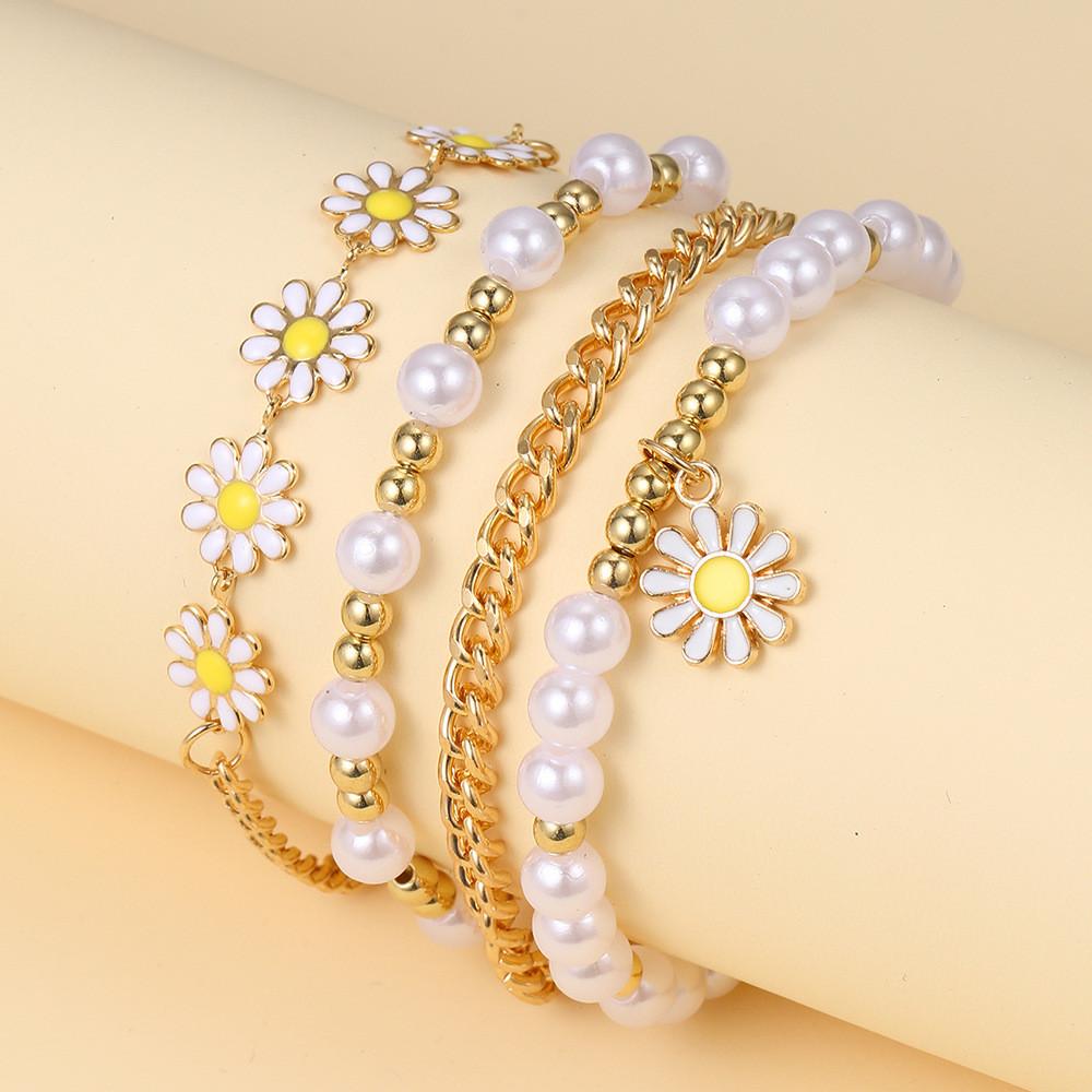 IF ME 4-teiliges Set mit Vintage-Blumen- und Herz-Perlenarmband, Zirkonia, Goldkette, Armbänder für Frauen, Schmuckzubehör 1
