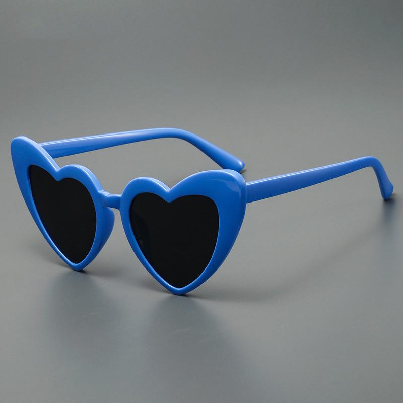 Neue Sonnenbrille mit Pfirsichherz-Motiv für Damen, modische Liebes-Sonnenbrille, Party, großer Rahmen, personalisierte Brille, modisches Accessoire, nicht polarisiert blau