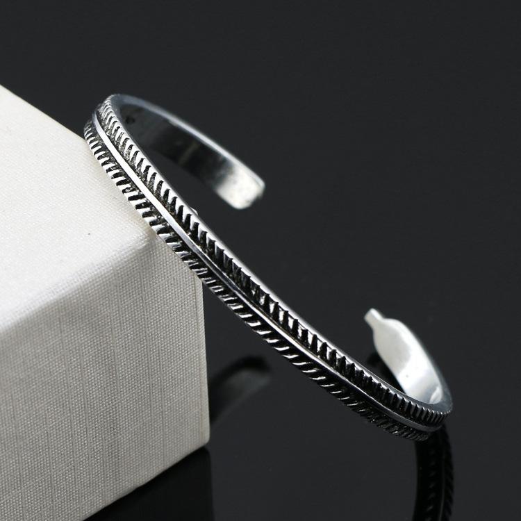 Einfaches gedrehtes geflochtenes Armband Armreifen Für Herrenmode Retro Lässig Party Schmuck Geschenk Edelstahl Trend Herren Manschettenarmband gray