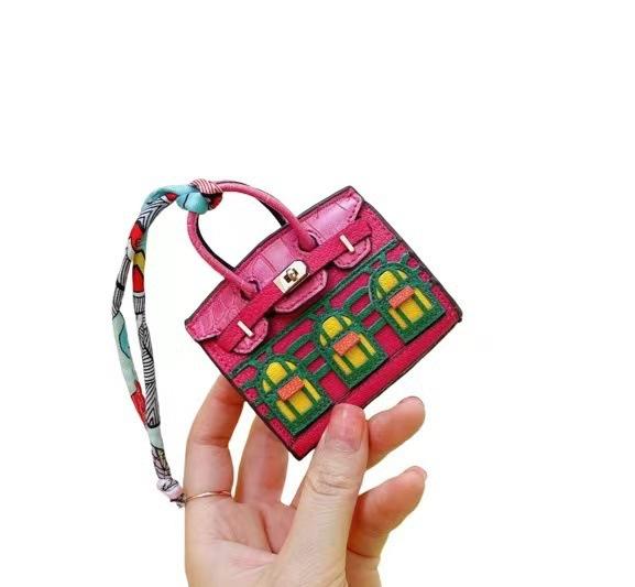 H Home Neue Mini-Anhänger Kleines Haus Platin Tasche Kreative Süße Lippenstift Tasche Kopfhörer Charter Schlüssel Tasche 8x4x9 rose rot