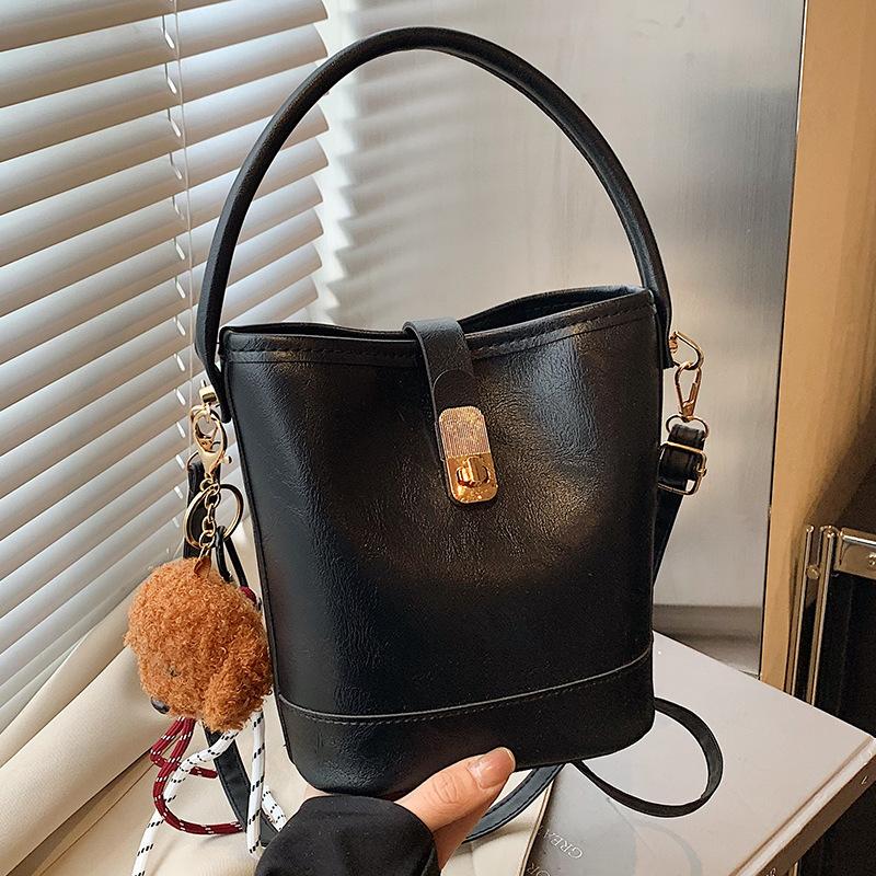 Beliebte Taschen für Frauen im Herbst Neue Ein-Schulter-Umhängetasche für Frauen mit hochwertiger, vielseitiger Bucket Bag für Frauen