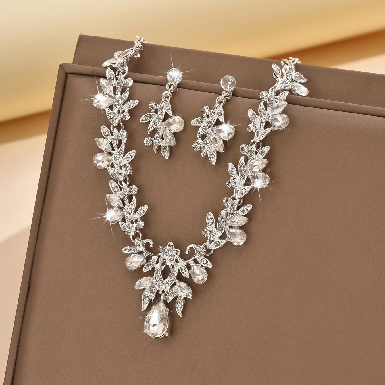 Brautkleid Zubehör Schlüsselbein Halskette Ohrringe Zweiteiliges Damen Schmuckset silber