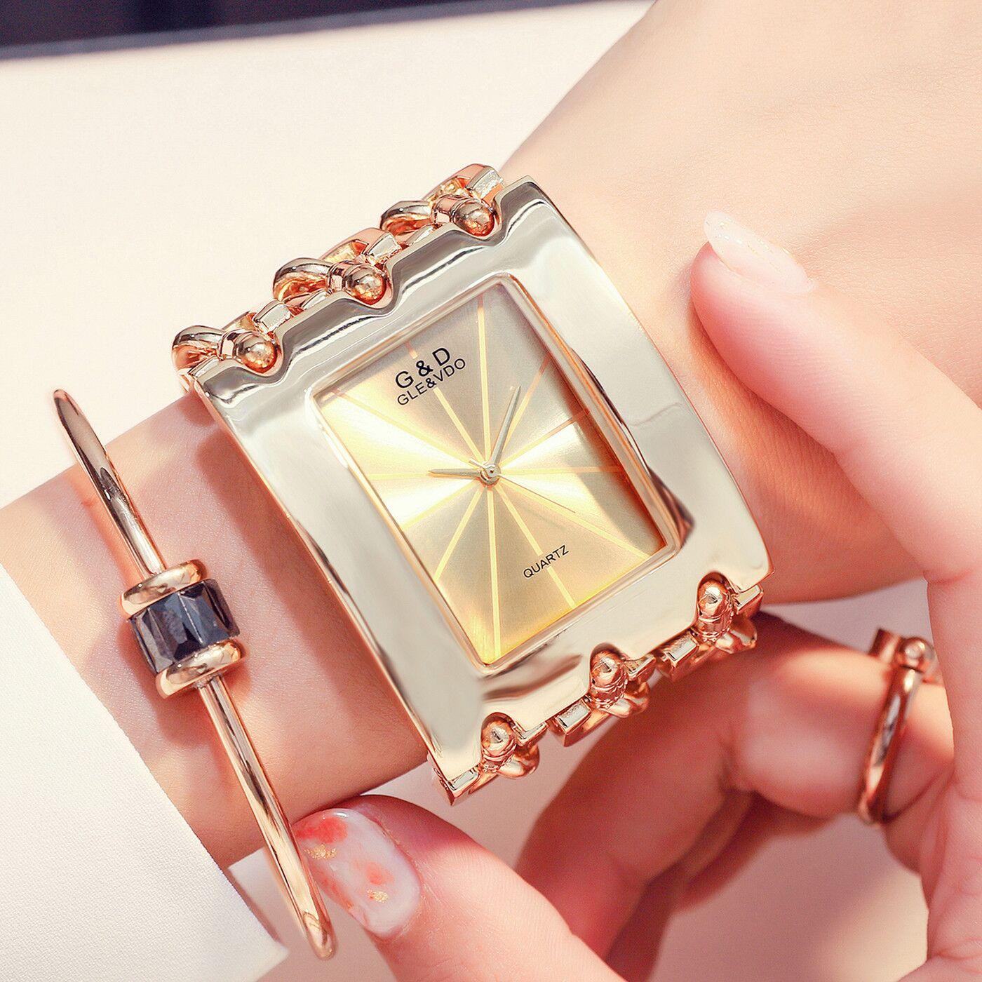 Damenuhr im Luxus-Stil mit rechteckigem Gehäuse, Quarz-Armbanduhr mit dreifachem Kettenarmband und Damenuhr