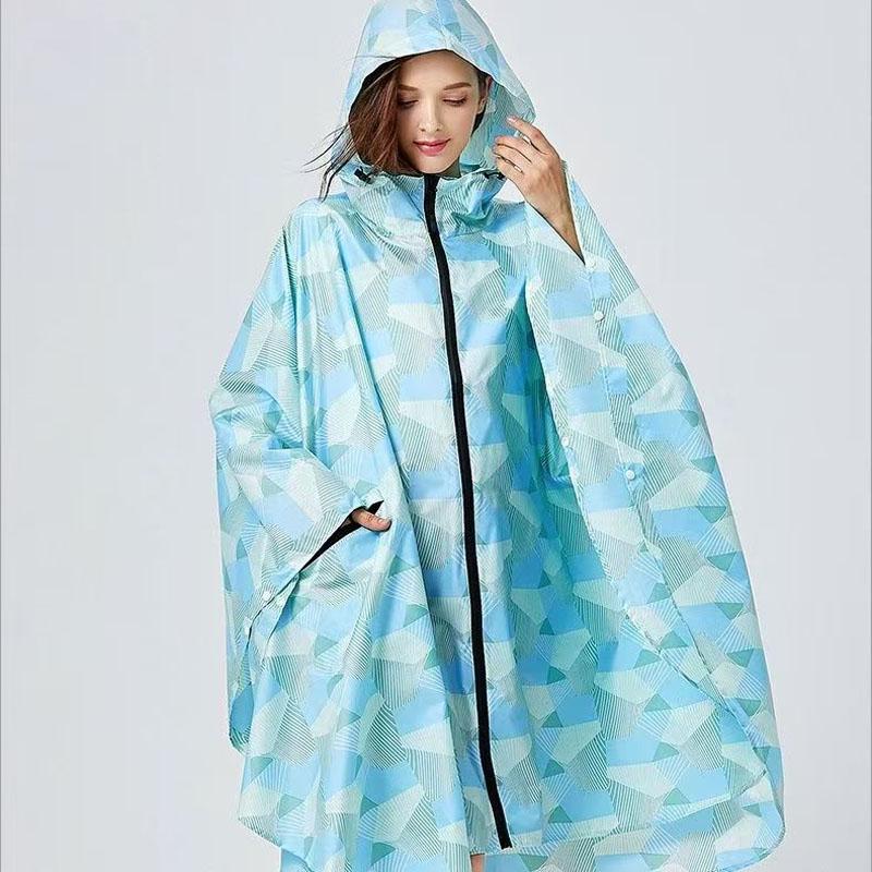Farbenfrohes Übergrößen-Regenponcho für Damen, leicht, packbar, wasserdicht, Regenmantel mit Kapuze, winddichte Regenbekleidung blue