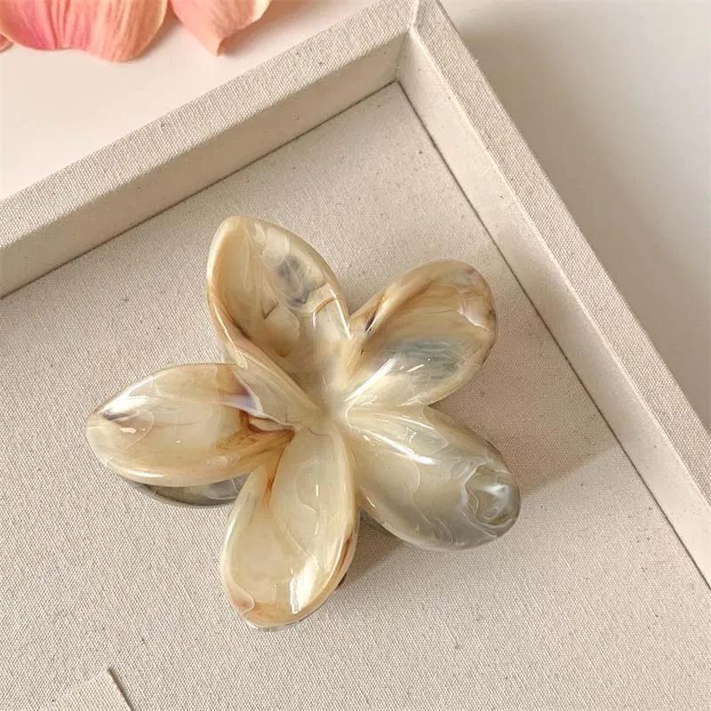 Korea Blume Form Haar Klaue Clips Süße Mädchen Gradienten Krabben Haar Krallen Pferdeschwanz Haarnadel Haarspange Kopfbedeckung Ei Blume Große Haarnadeln Haar Zubehör 1pc khaki