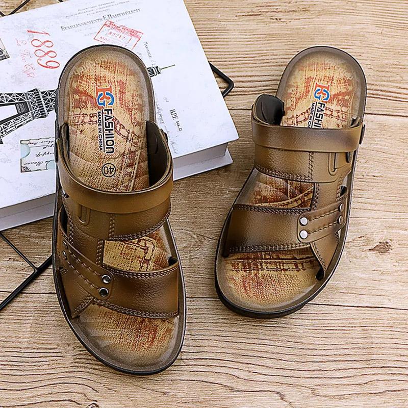 Sommersandalen, Ölspray, Herren-Sandalen, zum Ausgehen, Strandschuhe, atmungsaktive Sandalen, weiche Unterseite, Hausschuhe, Dual-Use-Flip-Flops, lässige wasserdichte Sandalen 42 khaki