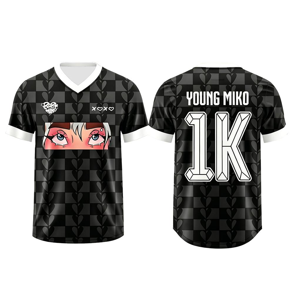 Unisex Streetwear Young Miko Late Checkout Trikot V-Ausschnitt Kurzarm Locker Herren T-Shirt Lässig Grafik 3D Druck T-Shirts Sommer Trikot Anime Tops XXS schwarz