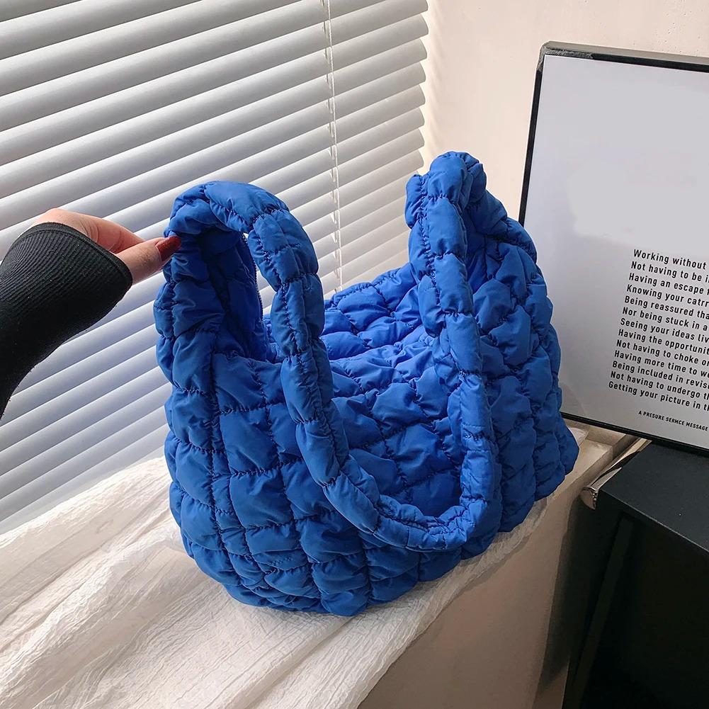 Gesteppte, gepolsterte Umhängetasche für Damen, plissierte Blasen, Wolken-Schultertaschen, große Tragetasche, Designertasche, gerüschte Handtaschen 2024 M-35x28x6cm blau