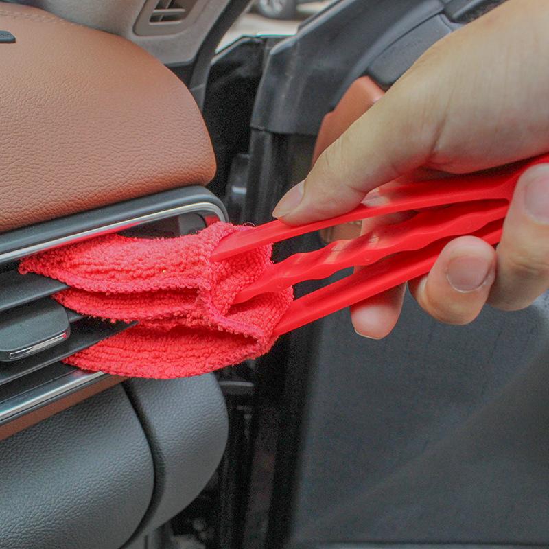 Leicht zu reinigende Jalousiebürste mit 3 Klingen, Mikrofaser, abnehmbare und waschbare Reinigungsbürste, ideal zum Entfernen von Staub und Schmutz im Haushalt rot