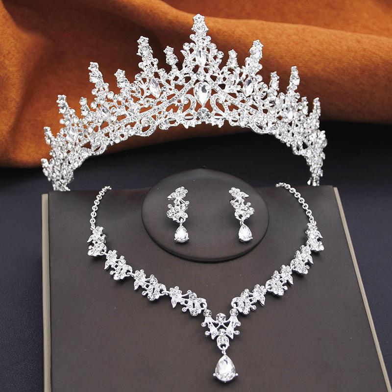 Wunderschönes Kronen-Brautschmuck-Set für Frauen Tiaras Geburtstag Hochzeitskleid Kronen und Halsband-Halskette Ohrring-Set Accessoires white