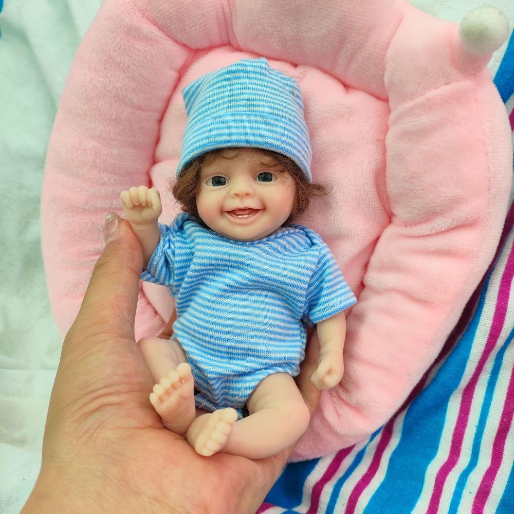 15 cm Mini-Reborn-Puppen, Mädchen, glücklich lächelnd, weicher, dehnbarer Vollvinylkörper, neugeborene Junge Puppe, kann Babypuppen baden, Kindergeburtstag, Urlaubsüberraschungsgeschenk boy doll blau