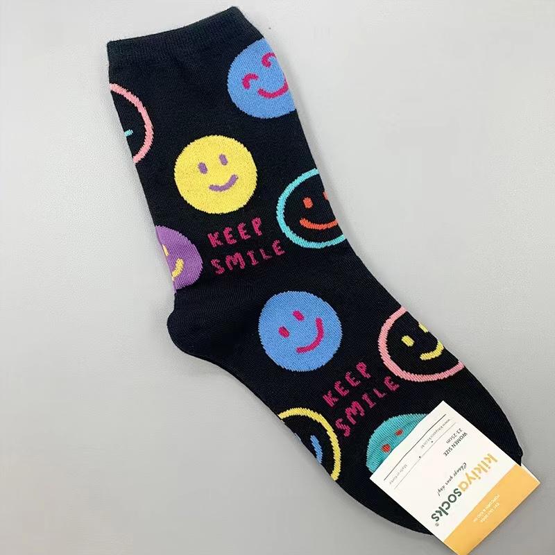 1 Paar Cartoon Lächeln Damen Socken Baumwolle Harajuku Skateboard Mädchen Socken Neuheit Atmungsaktive Socken Weihnachtsgeschenk Fabrik Direkt one size