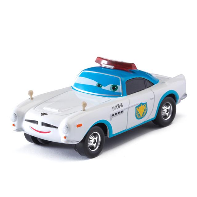 Kinderauto Pixar Cars 3 Lightning McQueen Spielzeug Jackson Storm The King Mater 1 : 55 Druckguss-Metalllegierung Miniaturauto Kindergeschenk