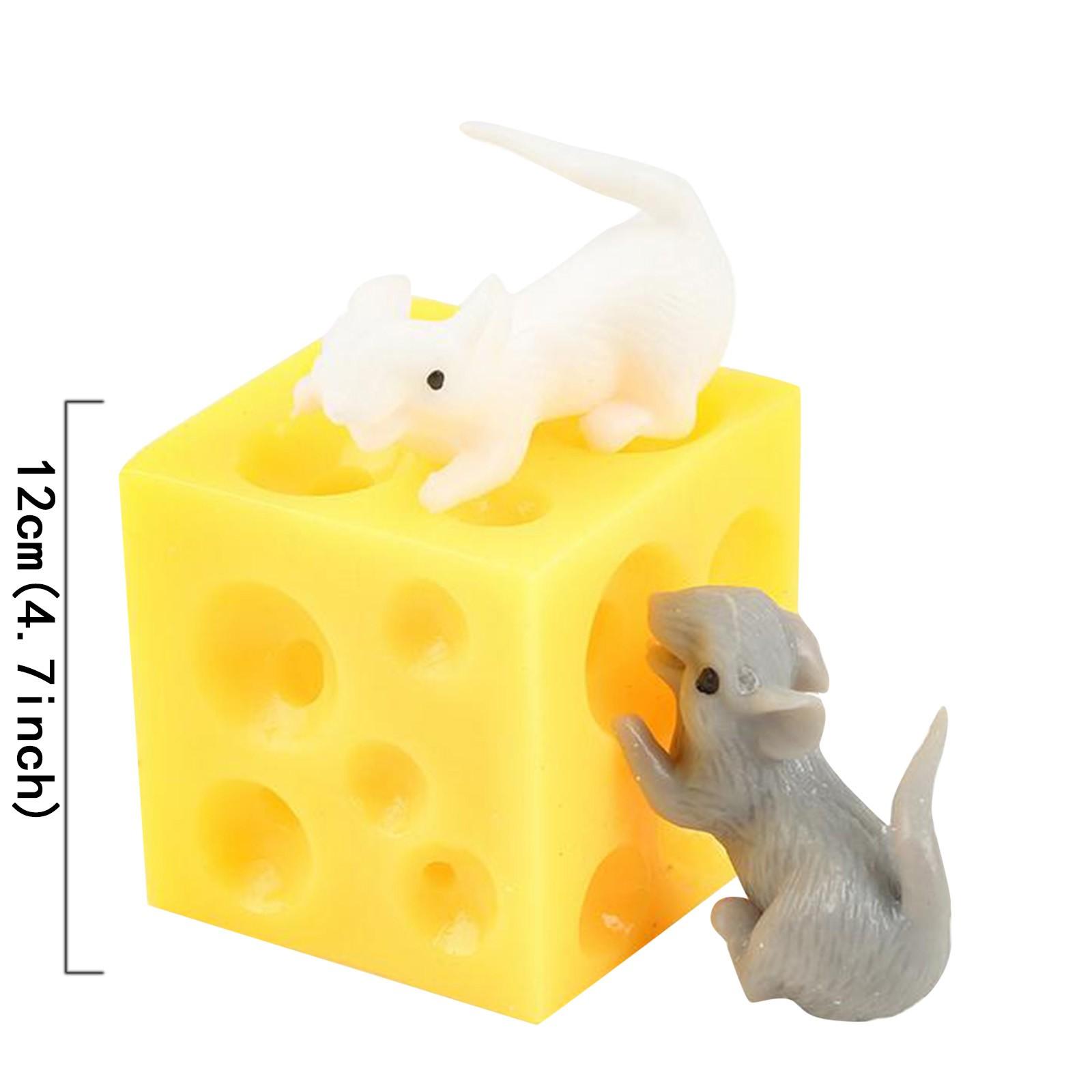 Neuartiges, lustiges Quetschspielzeug mit Maus und Käse. Dehnbare, dehnbare Maus, versteckt im Käselochblock, Dekompressionsspielzeug aus Latex 1 set