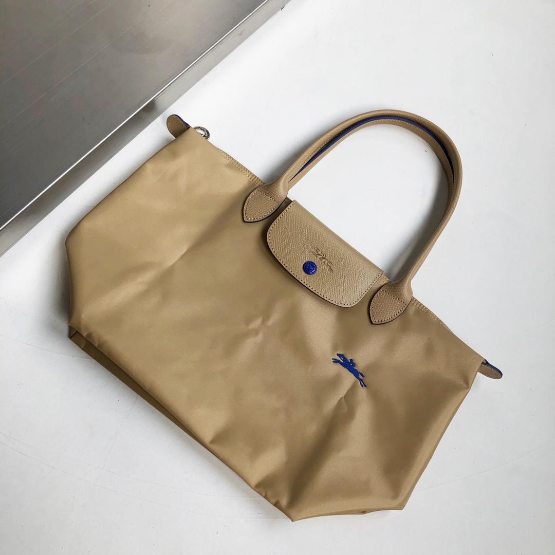 Neue Designer-Tasche Nylon Damen Handtaschen mit Logo Knödel Strandtasche Luxus-Marken-Einkaufstaschen mit Ledergriff Tragetaschen S 28cm khaki