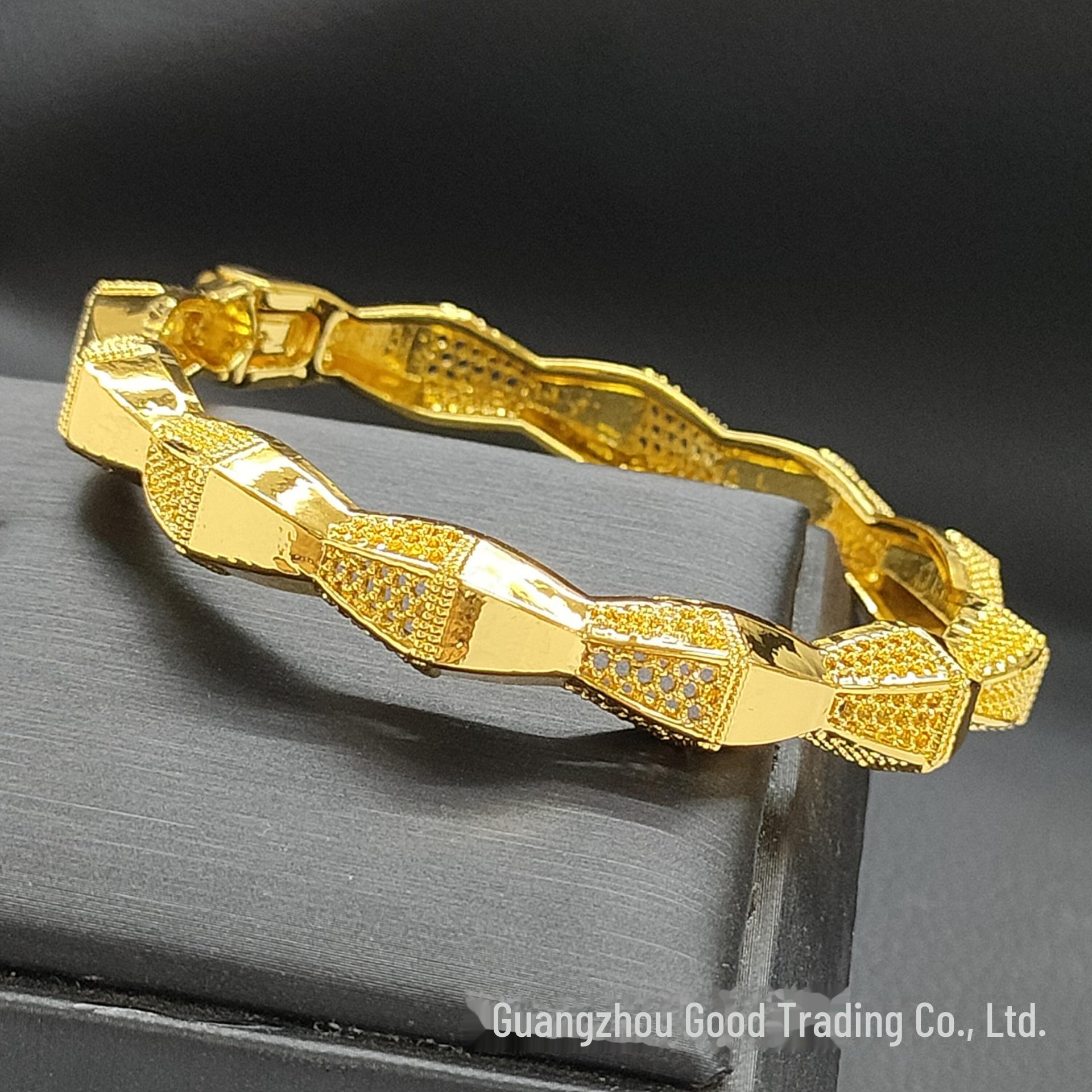 24 Karat vergoldetes Bollywood-Brautarmband: Brautschmuck für Damen 24k gold-plated