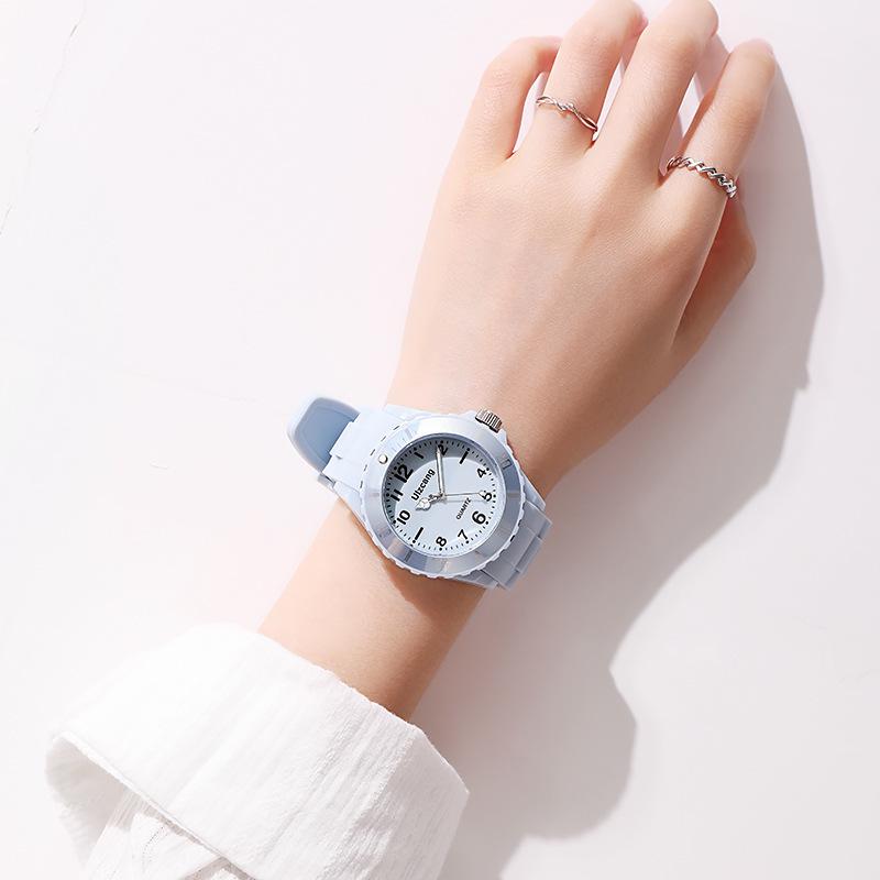 Sport Neue Uhren Wasserdicht Paar Silikon Armbanduhren Student Frau Uhr Candy Multi-farbe Quarz Einzigartige hellblaue