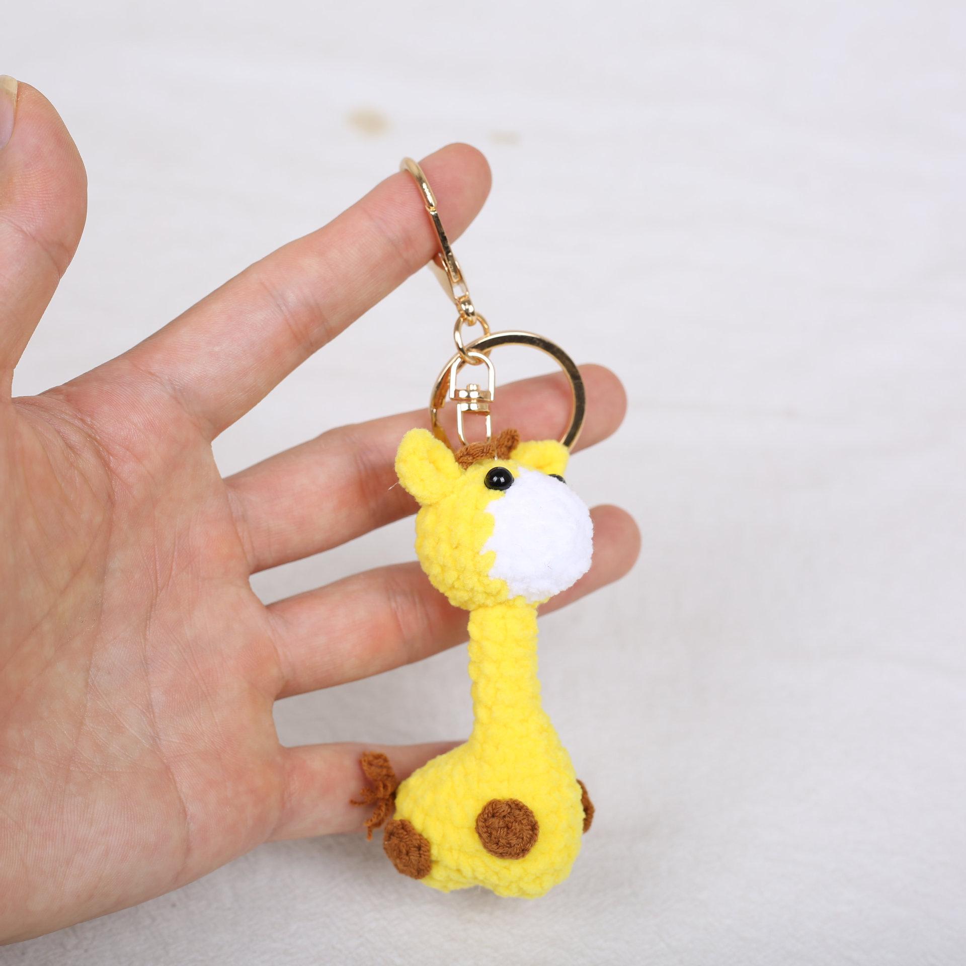 Handgemachte Giraffend Puppe Schlüsselanhänger Cartoon Tierpuppen Serie Häkeln Schlüsselanhänger Benutzerdefinierte Accessoires Niedliche Eichhörnchen Schlüsselanhänger beige