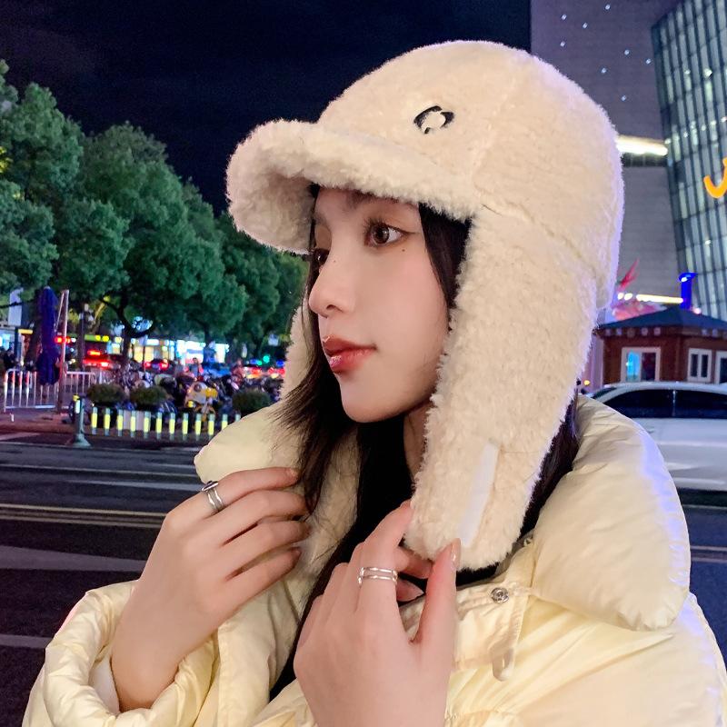 Damen Koreanische Version Herbst und Winter Neuer Stil Flauschige Baseballkappe für Winter Warm Ohrenschutz Hut Reiten Kalt Lei Feng Hut Dick average size gray