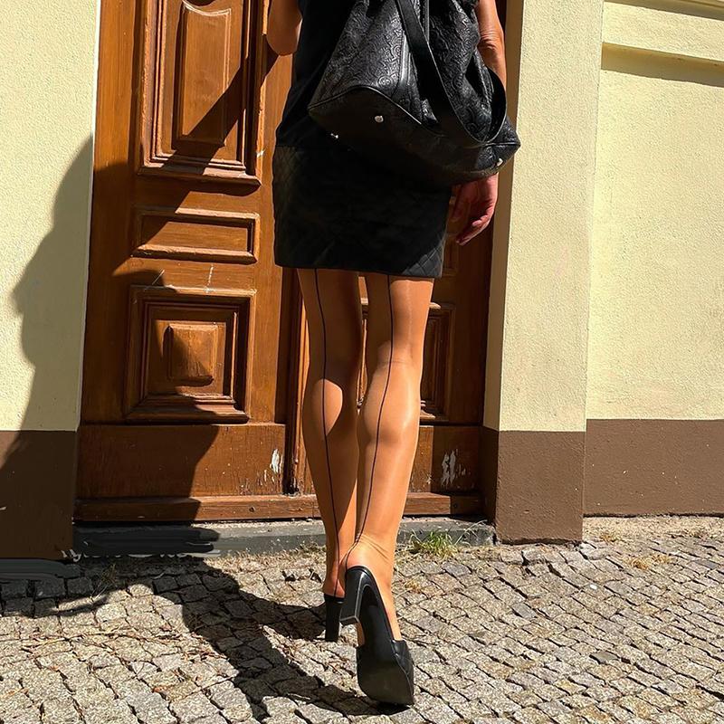 Kuwa 1 Paar 30D Damen Strumpfhose mit Naht Hinten Transparent Weiche Nylon Strumpfhose Slim Fit Ultra-Dünn Anti-Haken Strümpfe Damen Strumpfhose S 40-50kg black