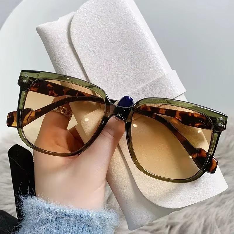 2025 Vintage Quadratische Sonnenbrille Frauen Designer Luxus Sonnenbrille für Männer Klassische UV400 Outdoor Damen Brille Sonnenbrille Männer