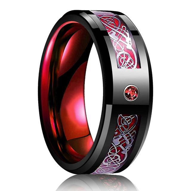 Mode 8mm Männer Rote Nut Abgeschrägte Kante Edelstahl Keltischen Drachen Ring Zirkon Inlay Rot Carbon Fiber Ring Männer hochzeit Band 10 rot