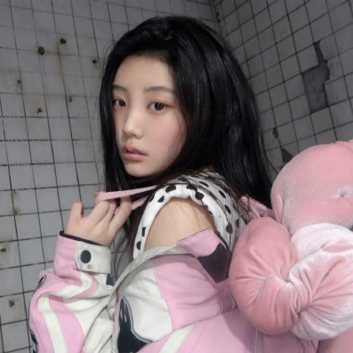 ILLIT - [MAMIHLAPINATAPAI] 4. Mini-Album PAW PAW Wonhee