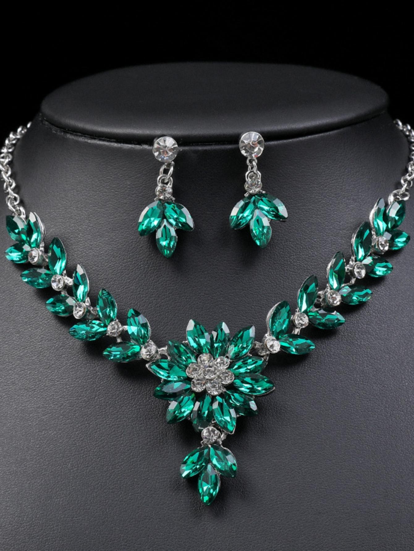 3-teiliges modisches Damen-Schmuckset mit kontrastierender Kristall-Blumenkette, Ohrringen und Abendkleid-Accessoires 45cm black