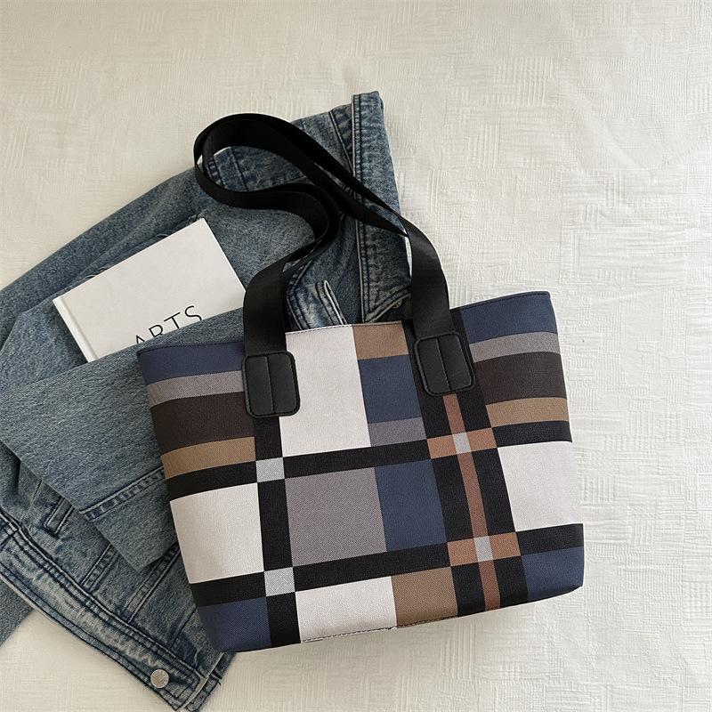 Sommer Einfache Einkaufstasche Frauen Neue Mode Schultertasche Handtasche Frauen Tasche Einfache Mode Pendlertasche Frauen