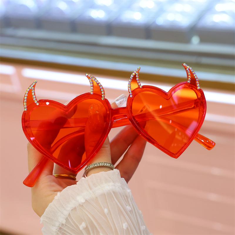 Neue Devil's Corner Sonnenbrille Party Party Brille Tanz Weihnachten Dekorative Spiegel Halloween Damen Brille Herren Brille