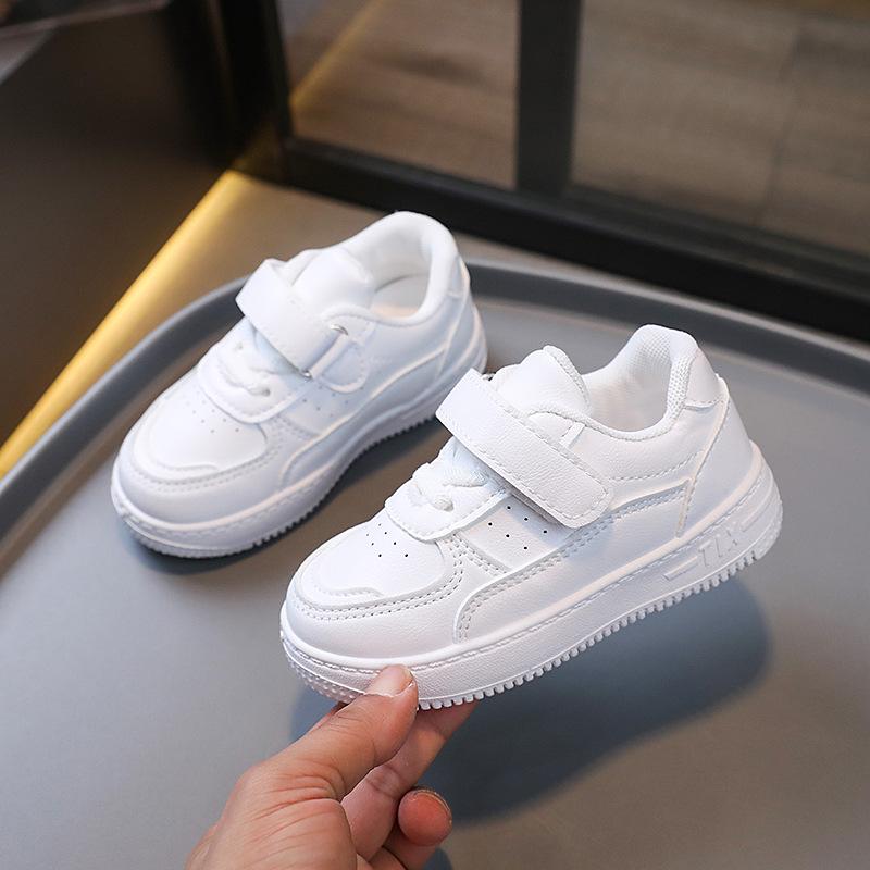 Kinder-Sneaker, neue ultraleichte Schuhe mit festem Boden, Baby-Mädchen-Schuhe, kleine weiße Klettverschluss-Schuhe für Jungen 31 weiß