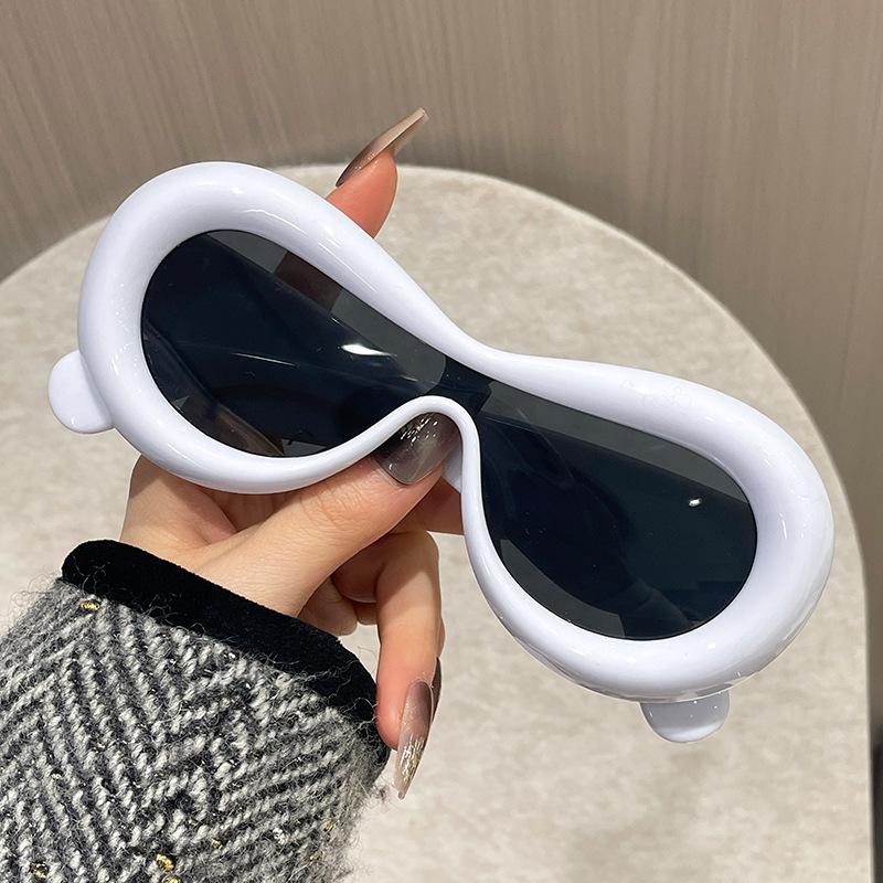 Neu In Oval Sonnenbrille für Herren Damen Mode Retro Markendesign Shades Brillen Weiblich Candy Farbe Schutzbrille Sonnenbrille weiß