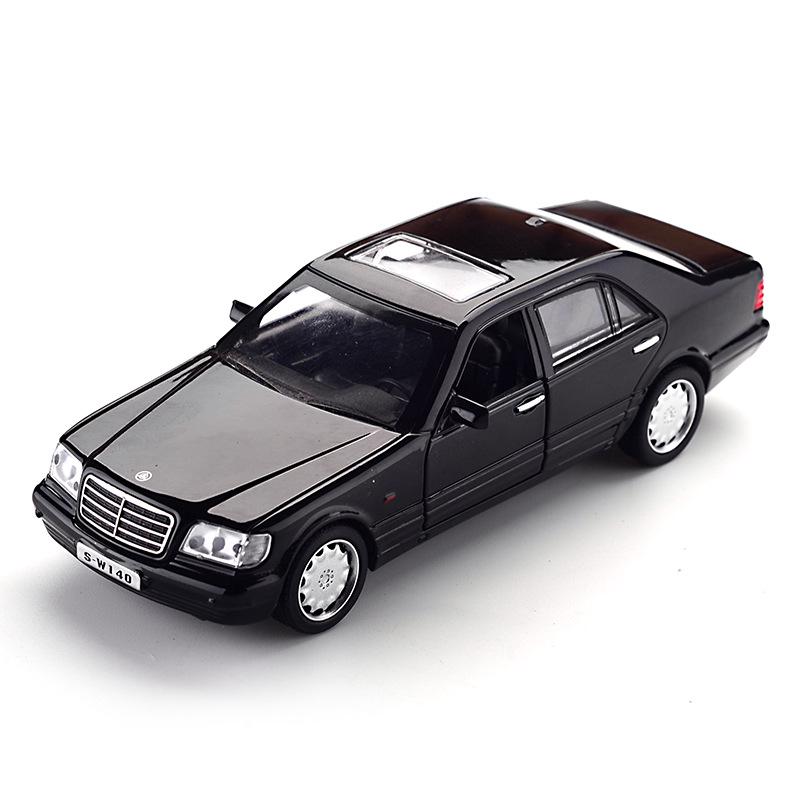 1/32 Benz S-W140 Modellauto aus Legierung, Kinderspielzeug mit Sound- und Licht-Rückziehfunktion, hochsimuliertes Fahrzeugmodell aus Legierung für Jungen als Geschenk schwarz