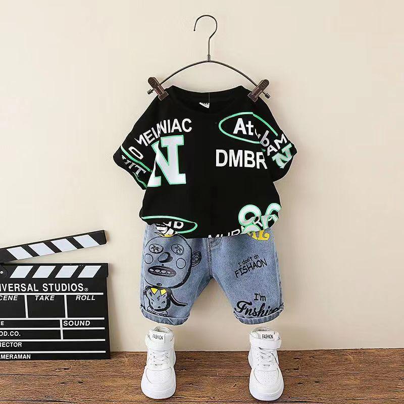 Kinderkleidung Jungen-Sommeranzug, Cartoon-Junge im westlichen Stil, All-Match-Kurzarm-Zweiteiler für Kinder, kurze Hose + T-Shirt-Anzug 90 schwarz