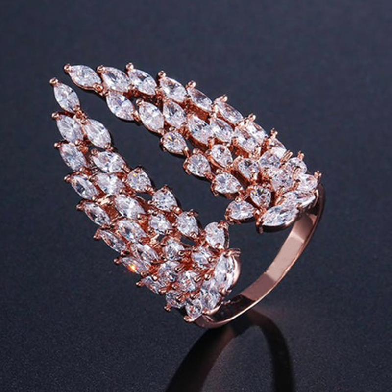 Huitan Ästhetische Engelsflügel Öffnungsringe mit vollem Zirkonia Damen Modeaccessoires Modischer Schmuck für Mädchen Dropshipping