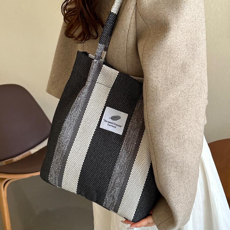 Große Tasche für Damen im neuen Stil im koreanischen Stil, vielseitige Tragetasche für Damen, Ins-Ein-Schulter-Tragetasche gray