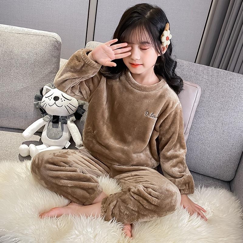 Herbst und Winter Warme Heimanzüge Kinderkleidung Kinder Korallenvlies Pyjama Sets Baby Jungen Mädchen Plus Samt Dicke Nachtwäsche Zweiteiliges Set 150cm kaffeebraun