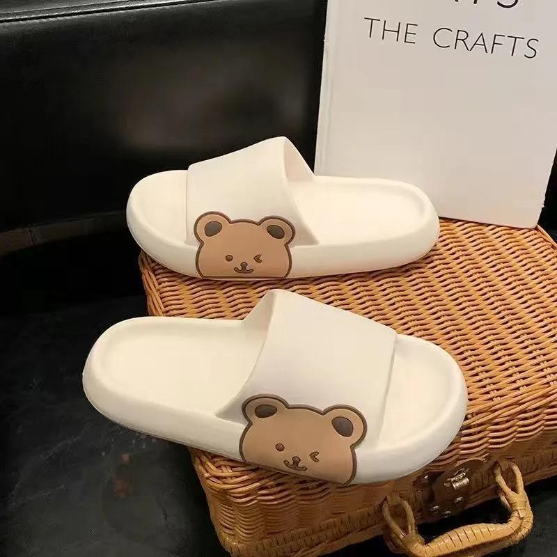 Paar-Hausschuhe, süße Bären-Hausschuhe, rutschfeste Hausschuhe, dicke Sohle, Tritt auf Scheißsandalen, Herren- und Damen-Sommer-Hausschuhe im koreanischen Stil für drinnen und draußen 42-43 weiß