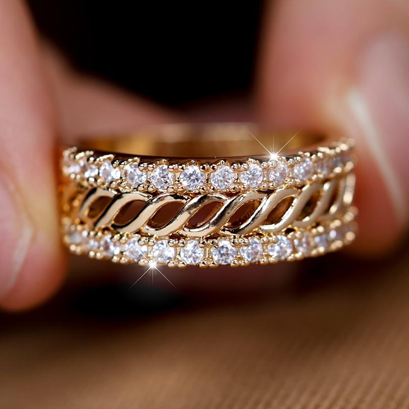 Luxus Gold Farbe Hohl Band Zirkon Verlobungsringe für Frauen Hochzeit Schmuck Geschenk 7 gold