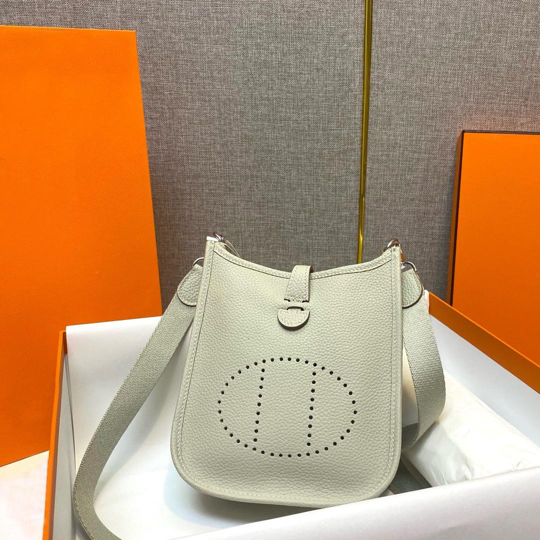 Togo-Leder Evelyn Leder Umhängetasche Oberleder Rindsleder Lässige Handytasche Einfach und vielseitig Reines Leder Damen Tasche 32cm weiß