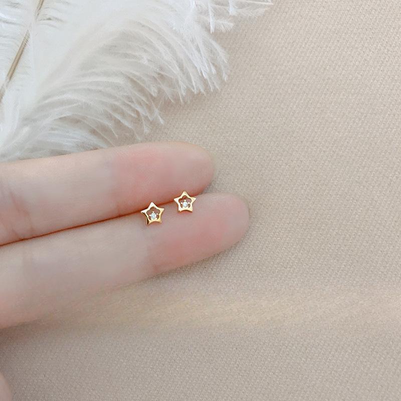 Stern-Ohrstecker, Nischendesign, Damen, Frühling, Sommer, fünfzackige Stern-Ohrringe, einfache Ohrringe gold