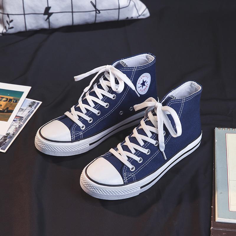 Frühling und Herbst Neue trendige Canvas-Schuhe Damenmode Studentenschuhe Schnürschuhe Kleine weiße Schuhe Paare Herrenschuhe Casual 44