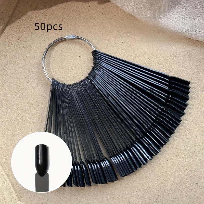 50 Stück Nagellack-Farbmuster-Stäbchen, Abnehmbare fächerförmige Nailart-Übungsspitzen, Geruchsneutrales Nagellack-Farbmuster zur Präsentation für Salon und DIY-Maniküre-Werkzeug schwarz