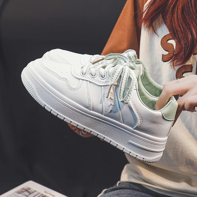 Weiße Schuhe Low-Top-Schuhe Damen Plateau Höhenerhöhende Schuhe Frühling Design Sinn All-Matching Lässige Sportliche Board-Schuhe 40