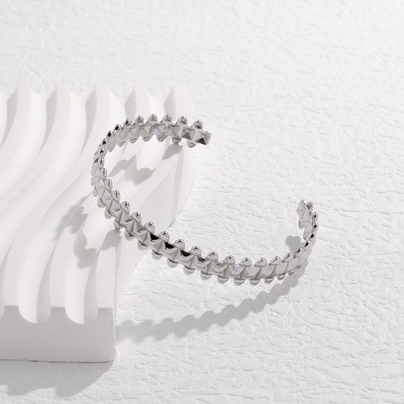 Titan-Stahl-Armband für Damen, vielseitiges offenes Edelstahl-Armband, kreatives handgefertigtes Armband, schlichte Armreifen, offener Schmuck, Geschenke 2