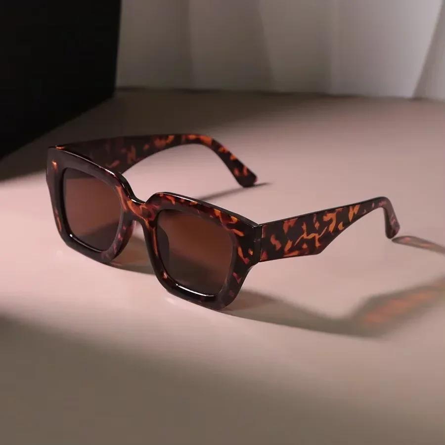 Stilvolle Retro-Quadrat-Sonnenbrille Damen Herren Retro-Sonnenbrillen Damen Herren Spiegel Reise Draußen Sonnenbrillen Oculos De Sol Other