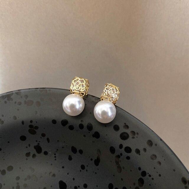 Damen Ohrringe Perlenohrringe Geometrie Metall Gold Ohrringe für Frauen Glänzende Zirkon Weibliche Ohrringe Trend Schmuck weiß