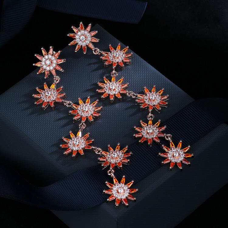 Sonnenblumen-Ohrringe Zirkon-Ohrringe Diamanten-Ohrringe Luxuriöse Mode Florale Ohrstecker Gesichtslange Ohrringe black