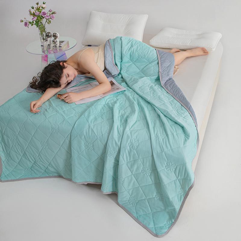Kühlende Decke Klasse A für Bett Weich Atmungsaktiv King Size Sommerdecke Queen Klimaanlagen-Bettdecke Leicht Kühlende Bettdecke 100x150cm Very Small