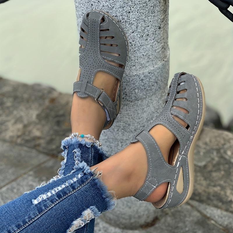 Einfarbige, trendige Sandalen für Damen, Slingback-Retroschuhe mit geschlossener Spitze und Plateau, vielseitige Sommerschuhe mit niedrigem Keilabsatz 40 grau